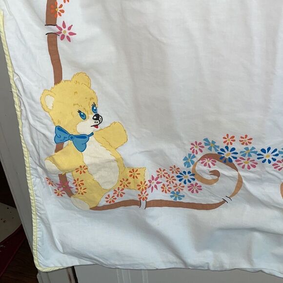 Vintage baby/toddler white duvet cover with painted on teddy bears & flowers - Picture 2 of 8